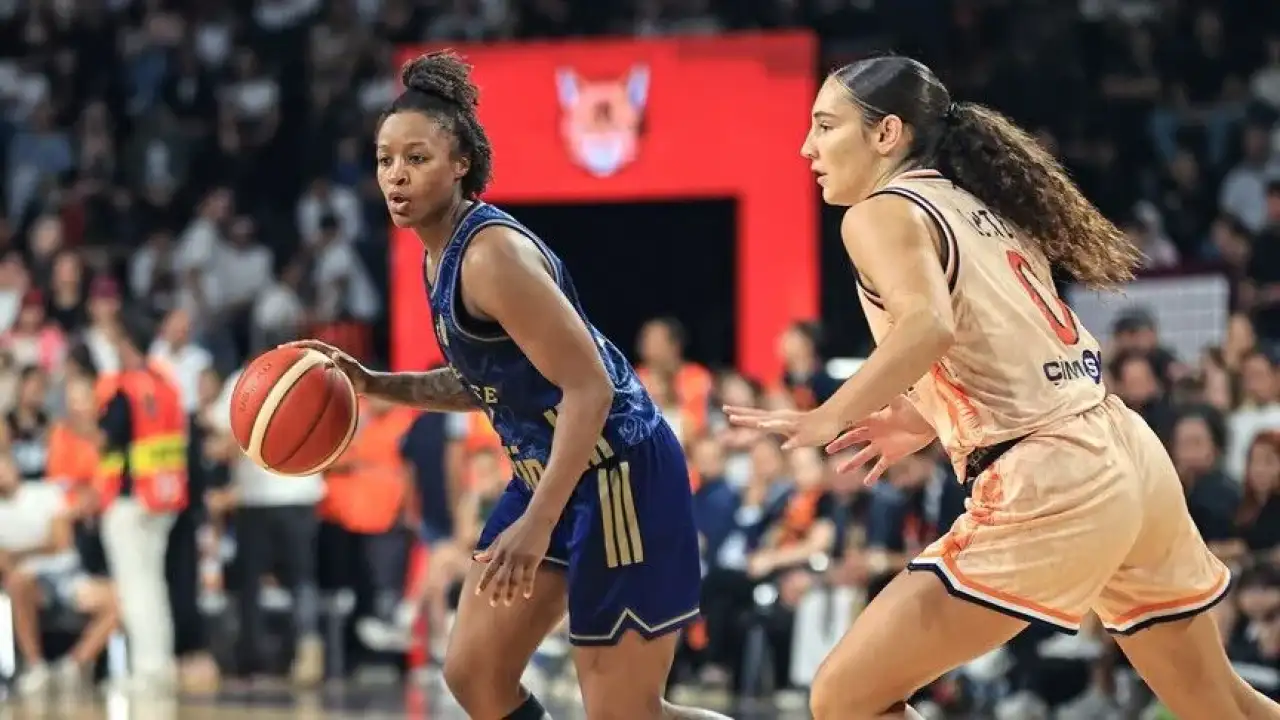 Fenerbahçe Tarfin Süper Kupa'yı kazandı