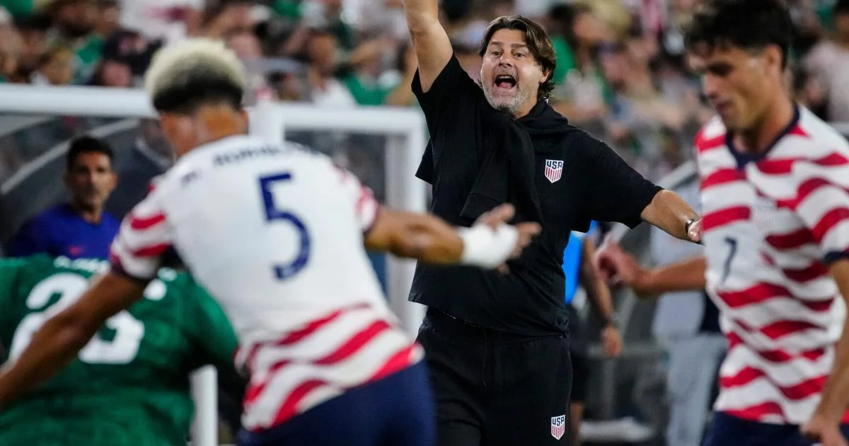 Pochettino Yells at Players