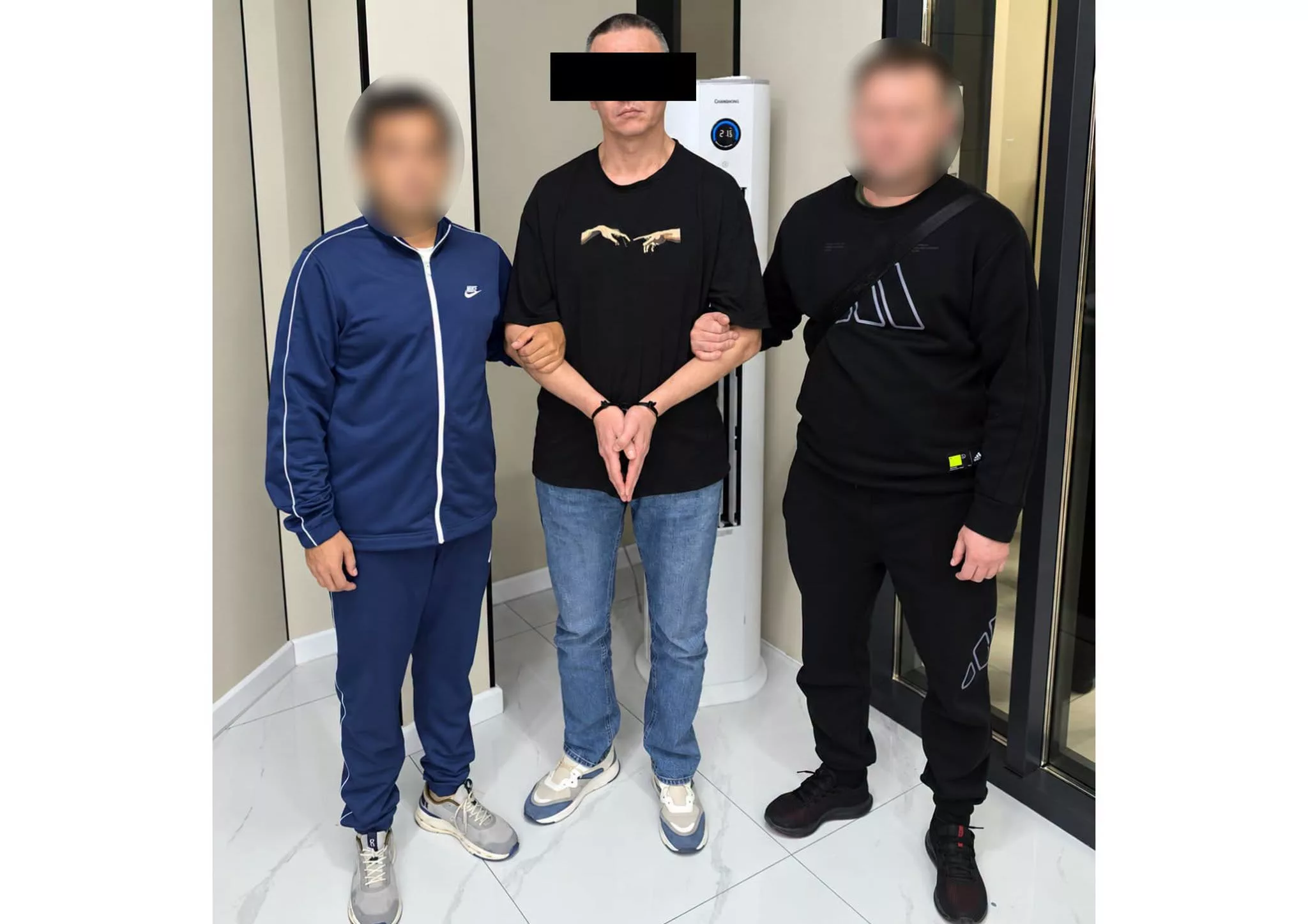 Экстрадированы двое обвиняемых в мошенничестве