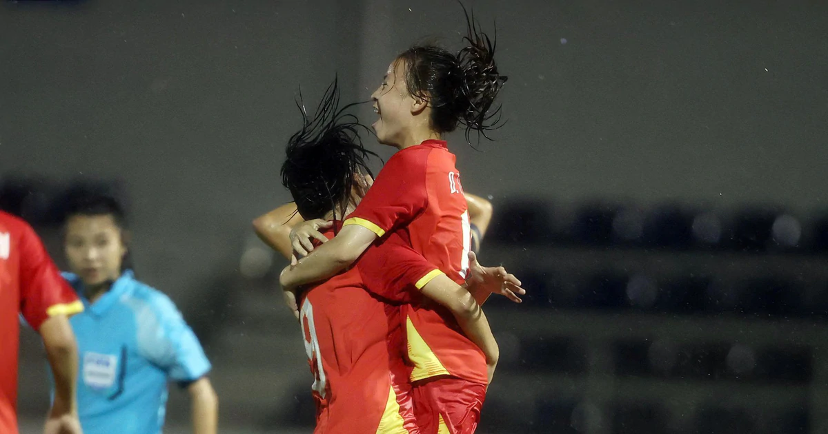 U17 nữ Việt Nam thắng đậm