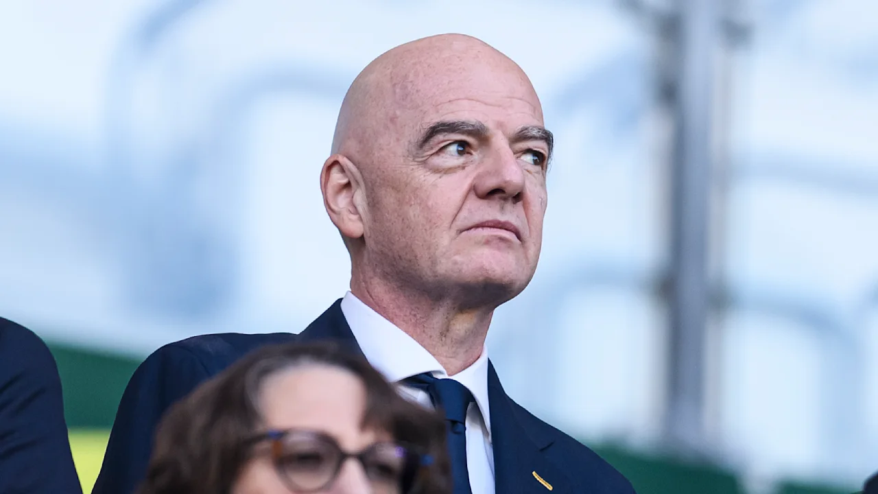 Ramon Vega fordert Infantino heraus