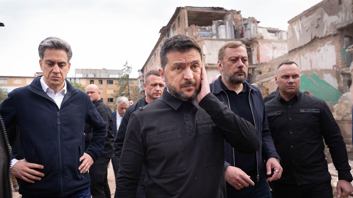 Selenskyj schickt Team zu Trump-Unterhändlern