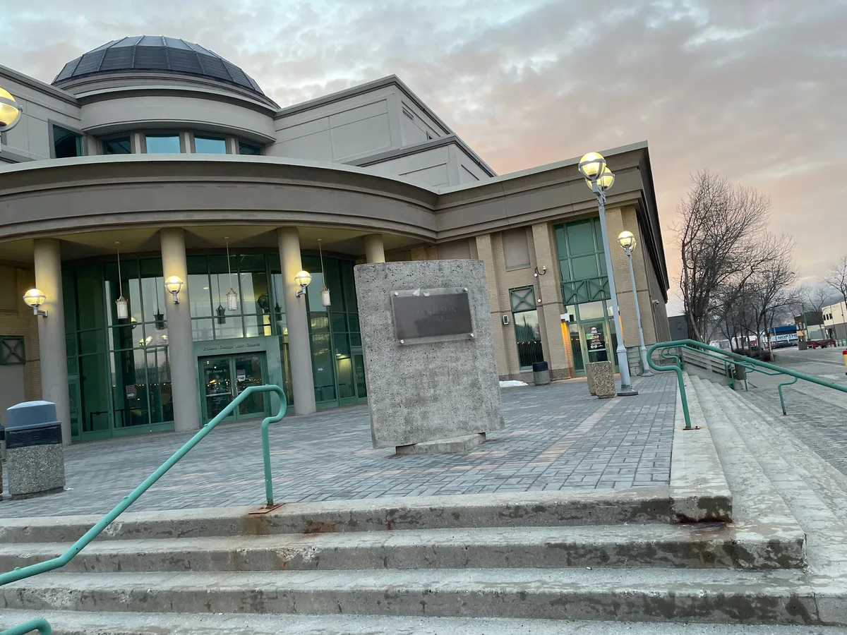 Man Pleads Guilty to Gas Station Robbery