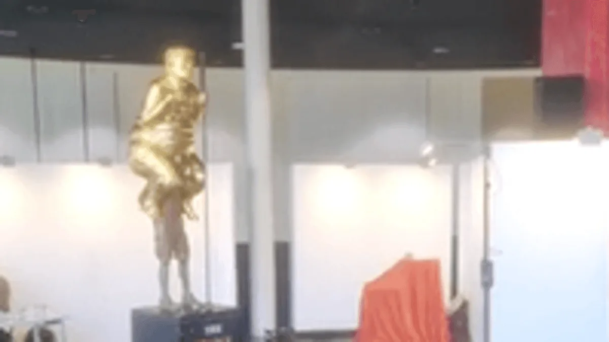Trump Statue Unveiled