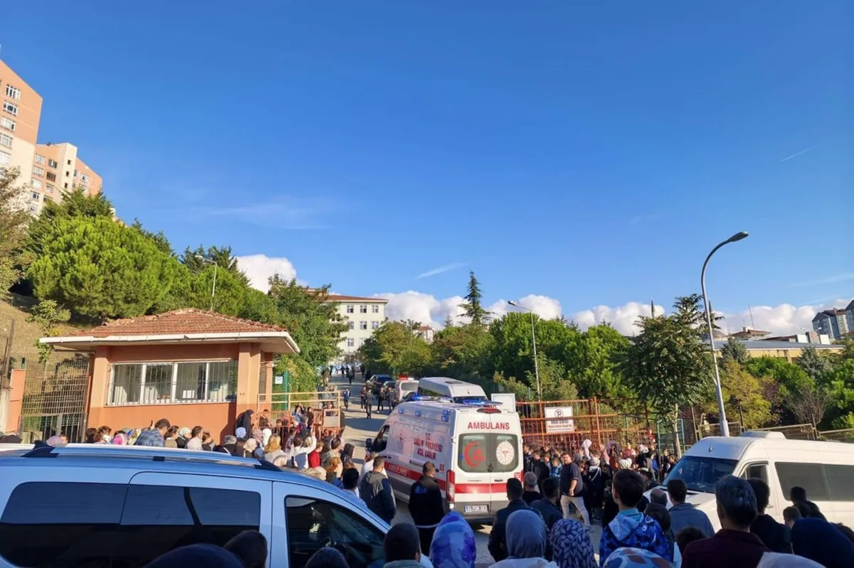 Başakşehir'de Okulda Bıçaklı Saldırı