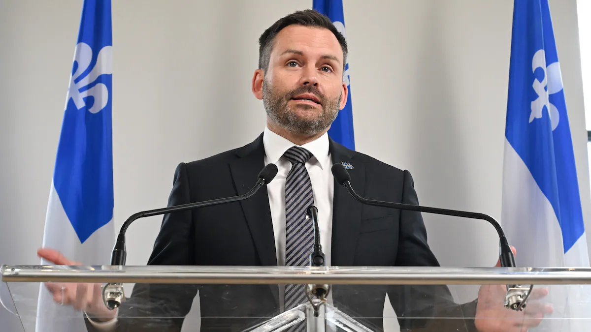 PQ Leader Challenges Monarchy