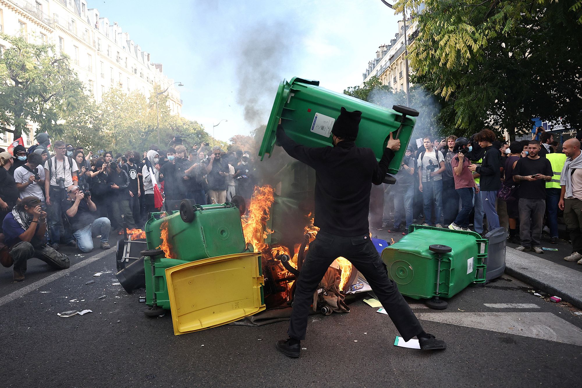 France Faces Debt Crisis