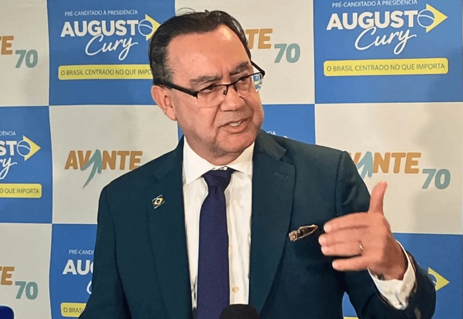 Augusto Cury apoia Flávio Bolsonaro