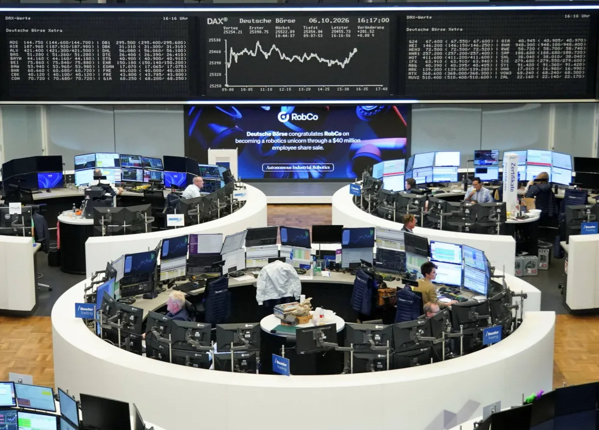 US Stocks Fall