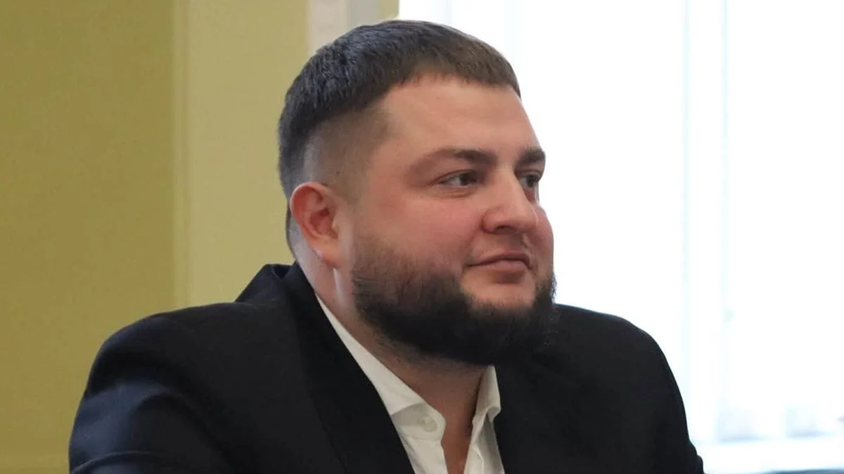 Юрій Холод відмовився від зарплати