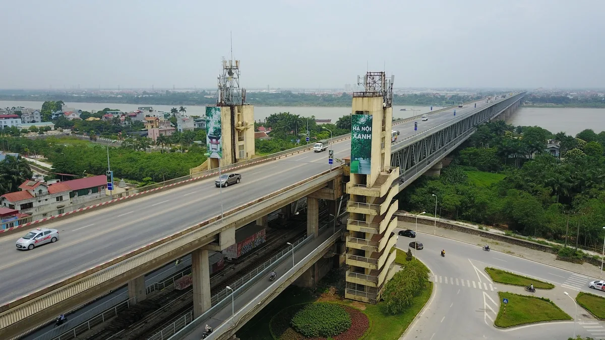Hà Nội cấm xe tải qua cầu Thăng Long