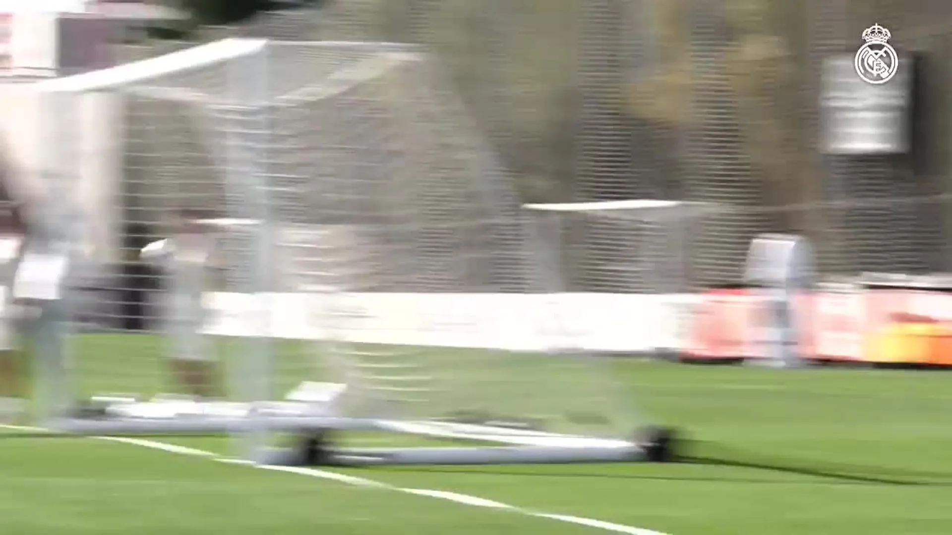 Mbappé ya entrena con el grupo